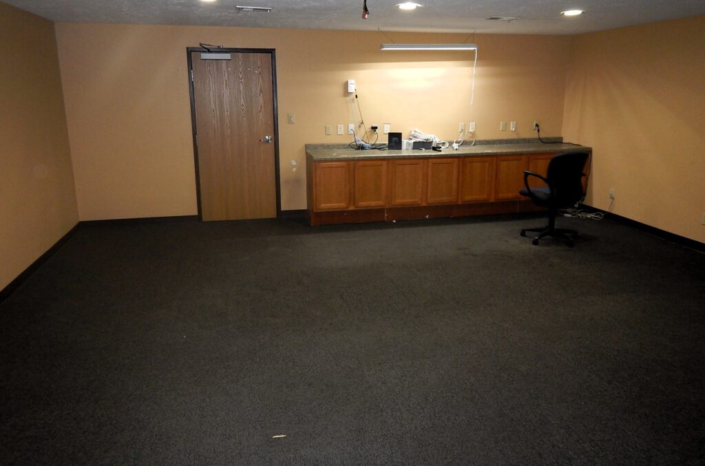 Warehouse for Lease - 905 Prospect Drive, North Platte, NE