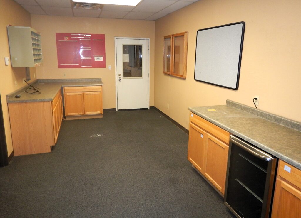 Warehouse for Lease - 905 Prospect Drive, North Platte, NE